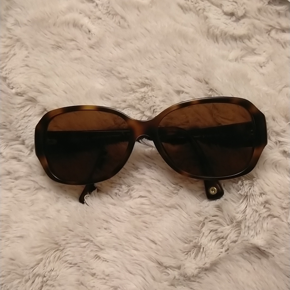 ✨Host Pick✨ Coach Vintage Reese Torti Sunglasses with Gold floral Design #1